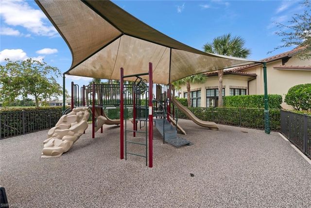 9409 Glenforest DR, Naples, FL 34120