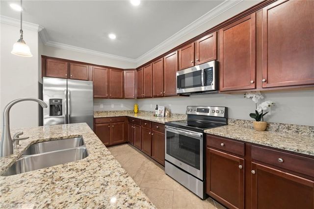 9409 Glenforest DR, Naples, FL 34120