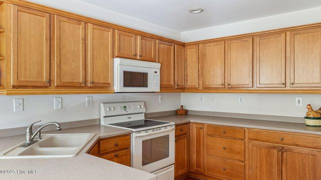 202 Juniper Creek Boulevard, Pinehurst, NC 28374