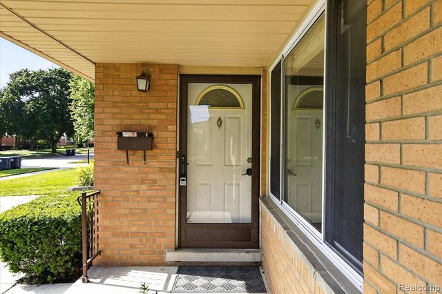 15109 Susanna Street, Livonia, MI 48154