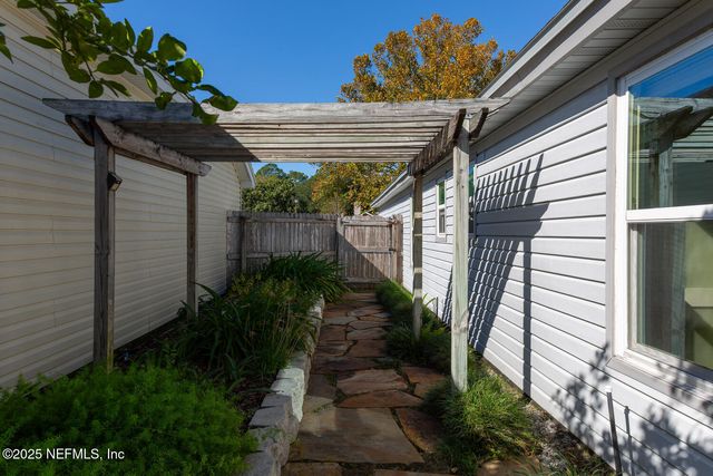 3807 UNION PACIFIC Drive W, Jacksonville, FL 32246