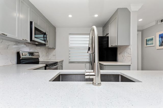 9780 Marina Boulevard 421, Boca Raton, FL 33428
