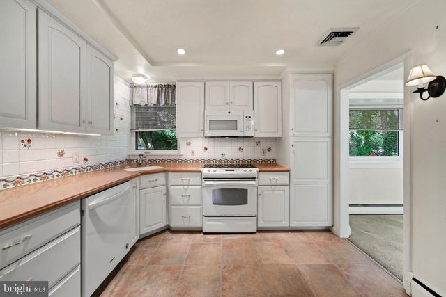1155 S LEHIGH CIR, Swarthmore, PA 19081