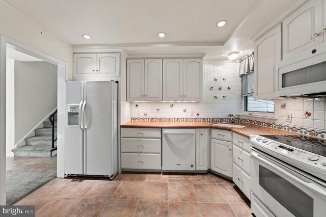 1155 S LEHIGH CIR, Swarthmore, PA 19081