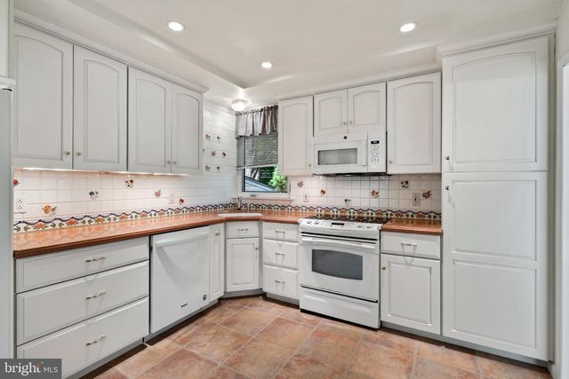1155 S LEHIGH CIR, Swarthmore, PA 19081