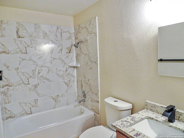 7923 Veleta, San Antonio, TX 78250