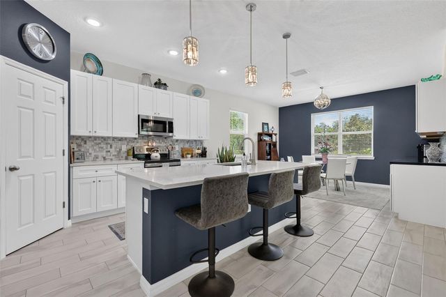 30658 EAST BLUEBELL AVE, Eustis, FL 32736