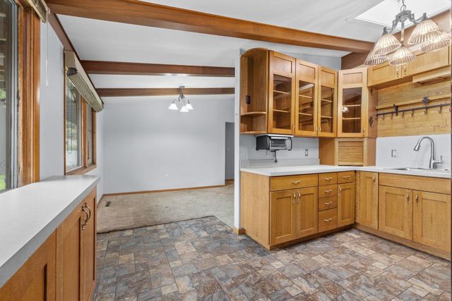 138 28TH ST SW, Minot, ND 58701