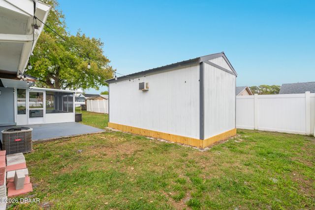 2927 Foxcroft Lane, South Daytona, FL 32119