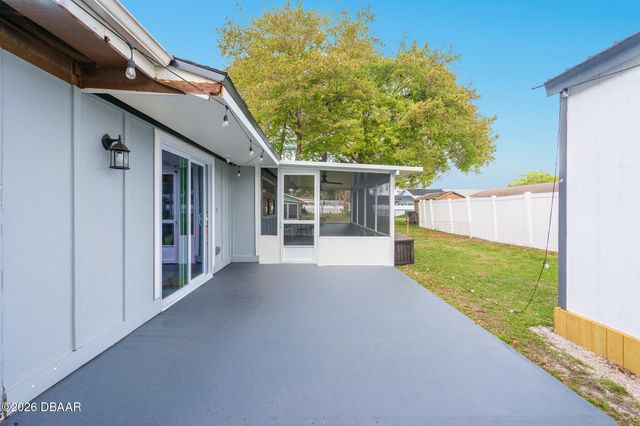 2927 Foxcroft Lane, South Daytona, FL 32119