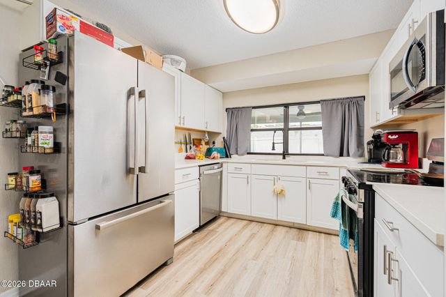 2927 Foxcroft Lane, South Daytona, FL 32119