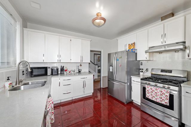 1109 Roosevelt Avenue, Richmond, CA 94801