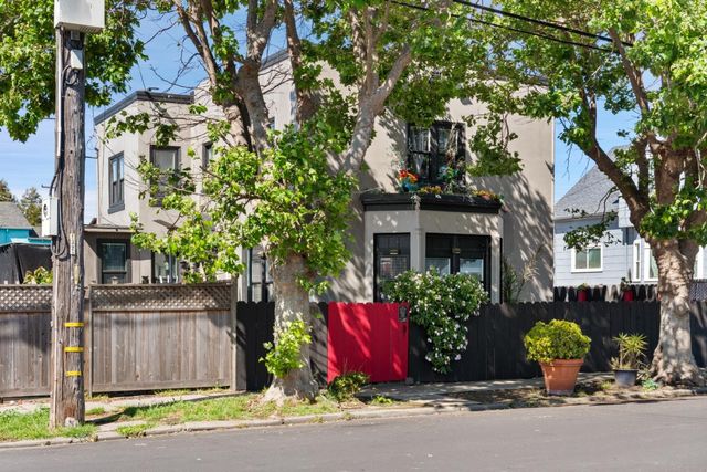 1109 Roosevelt Avenue, Richmond, CA 94801