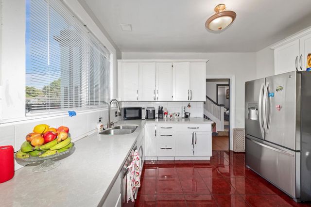 1109 Roosevelt Avenue, Richmond, CA 94801