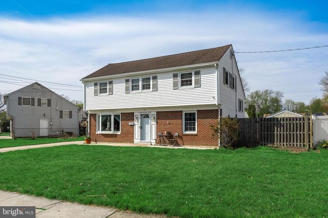 17 BETTLEWOOD RD, Marlton, NJ 08053