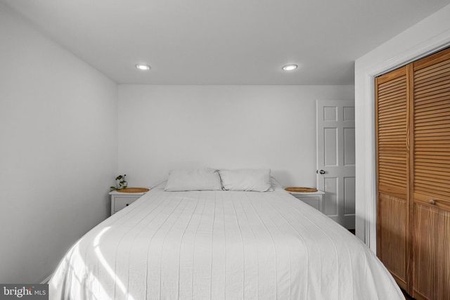 17 BETTLEWOOD RD, Marlton, NJ 08053