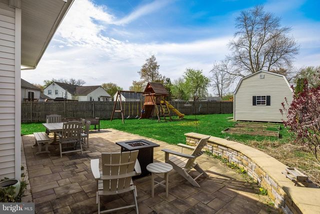 17 BETTLEWOOD RD, Marlton, NJ 08053