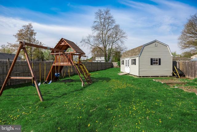 17 BETTLEWOOD RD, Marlton, NJ 08053