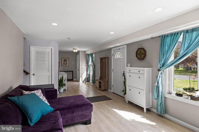 17 BETTLEWOOD RD, Marlton, NJ 08053