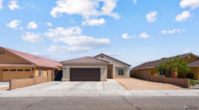 201 N Frank Sandoval Ct, San Luis, AZ 85336