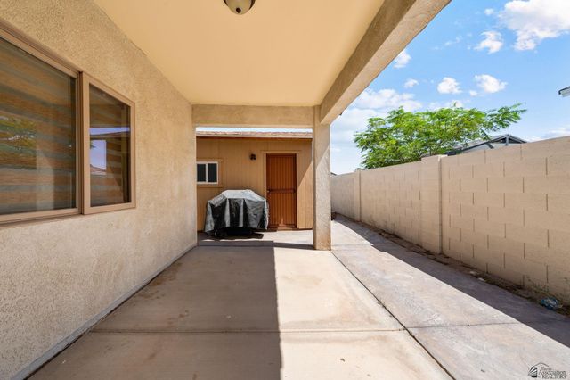 201 N Frank Sandoval Ct, San Luis, AZ 85336