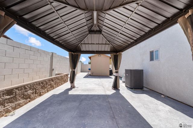201 N Frank Sandoval Ct, San Luis, AZ 85336