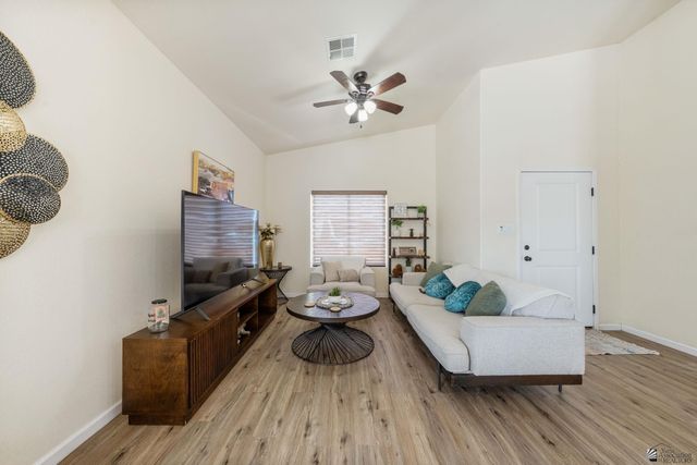201 N Frank Sandoval Ct, San Luis, AZ 85336