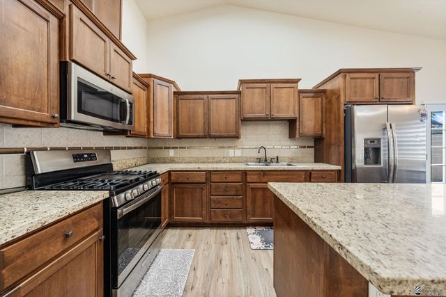 201 N Frank Sandoval Ct, San Luis, AZ 85336