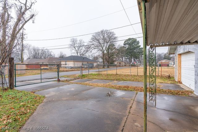 2301 N 31st Street, Fort Smith, AR 72904