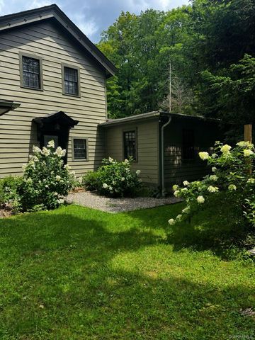5012 Albany Post, Staatsburg, NY 12580