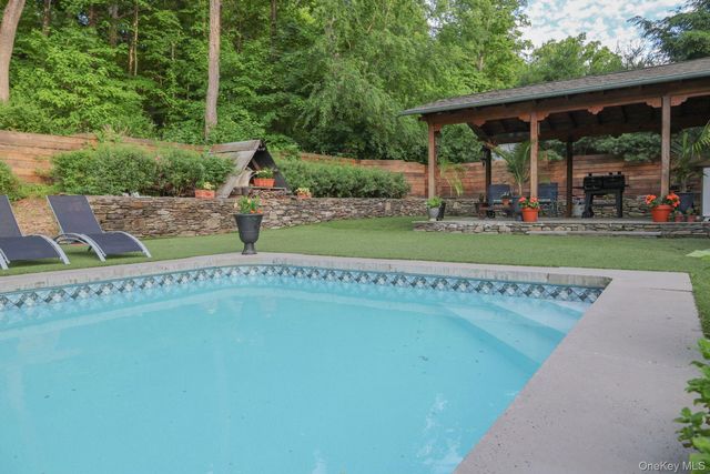 5012 Albany Post, Staatsburg, NY 12580