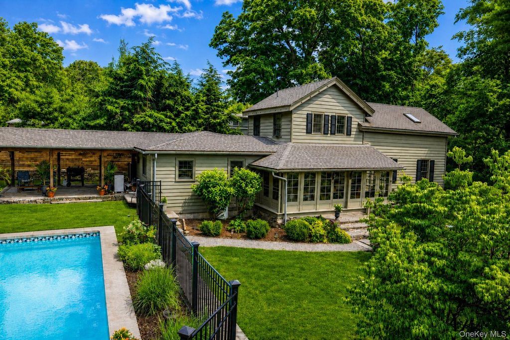5012 Albany Post, Staatsburg, NY 12580