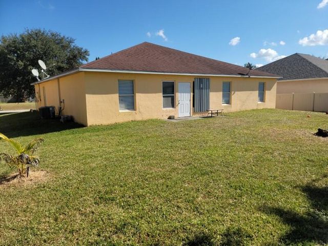 4232 SW Winslow Street, Port St Lucie, FL 34953