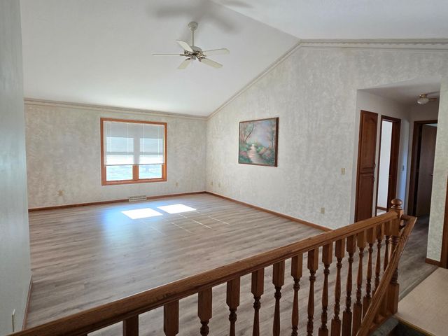 735 10th Avenue S, Waite Park, MN 56387