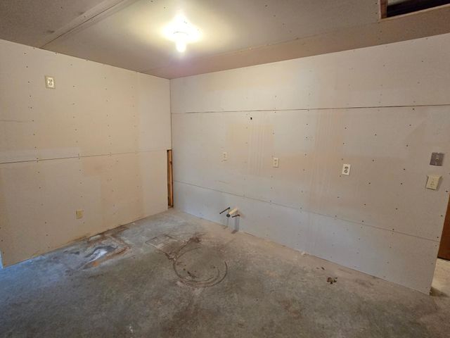 735 10th Avenue S, Waite Park, MN 56387