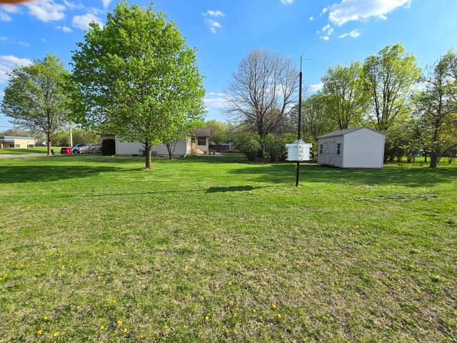 735 10th Avenue S, Waite Park, MN 56387
