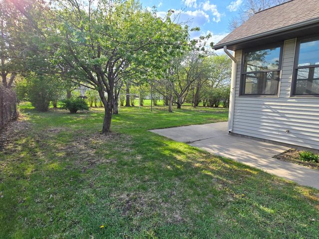 735 10th Avenue S, Waite Park, MN 56387