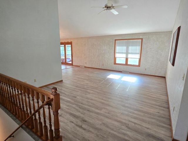 735 10th Avenue S, Waite Park, MN 56387