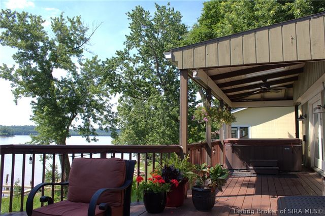 3028 Belknap Beach, Prospect, KY 40059