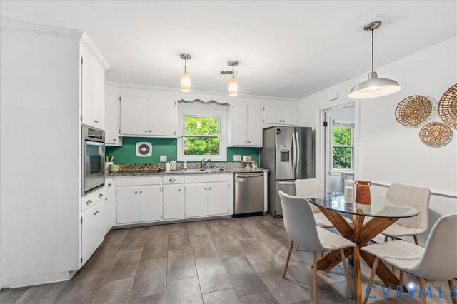8211 Colebrook Rd, Richmond, VA 23227