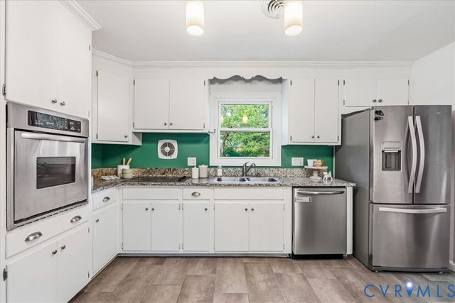 8211 Colebrook Rd, Richmond, VA 23227