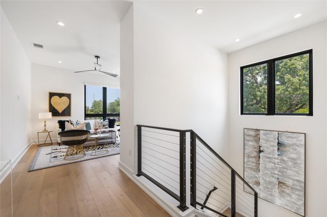 5004 Highland CT, Austin, TX 78731