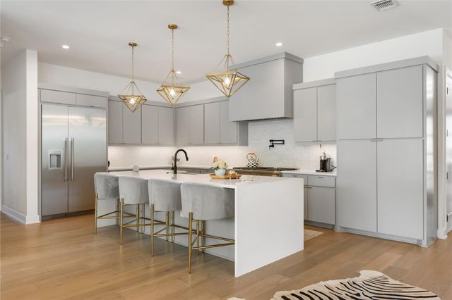 5004 Highland CT, Austin, TX 78731