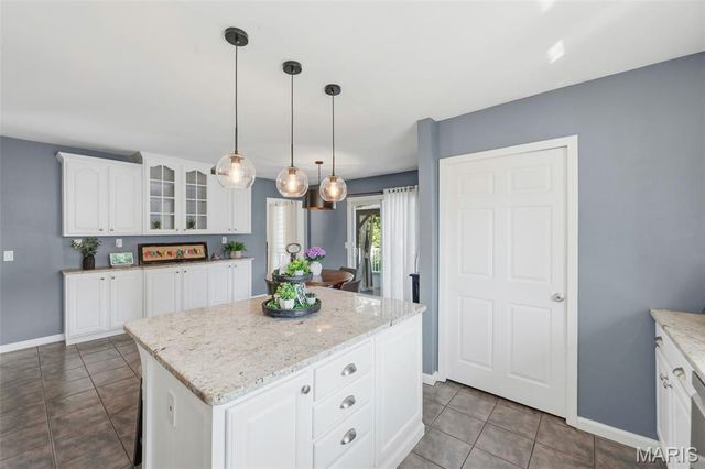 75 Park Charles Boulevard, St Peters, MO 63376
