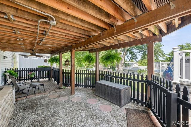 75 Park Charles Boulevard, St Peters, MO 63376