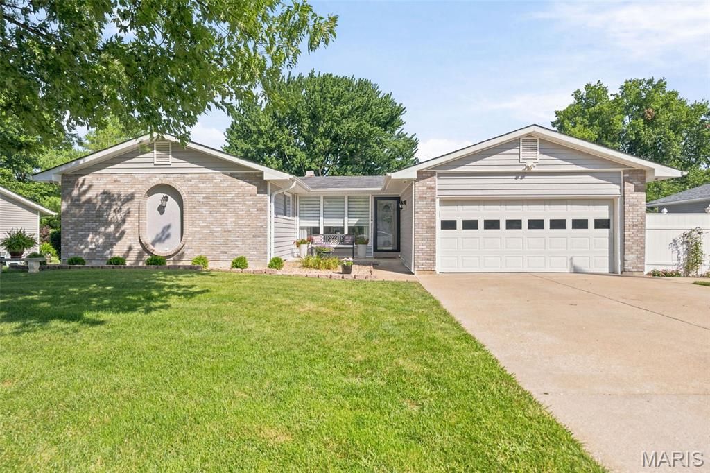 75 Park Charles Boulevard, St Peters, MO 63376