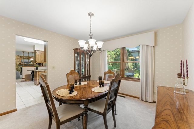 9903 Balmoral Lane, Eden Prairie, MN 55347
