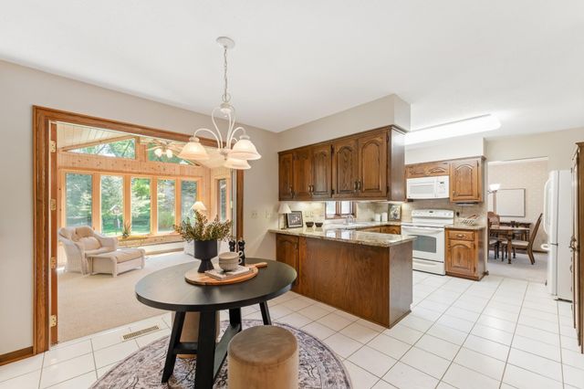 9903 Balmoral Lane, Eden Prairie, MN 55347