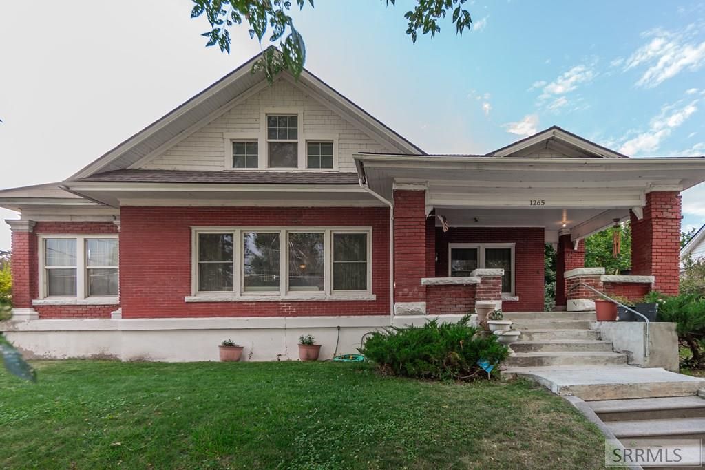 Image 2 of property listing at 1265 Canal, Idaho Falls, ID 83402