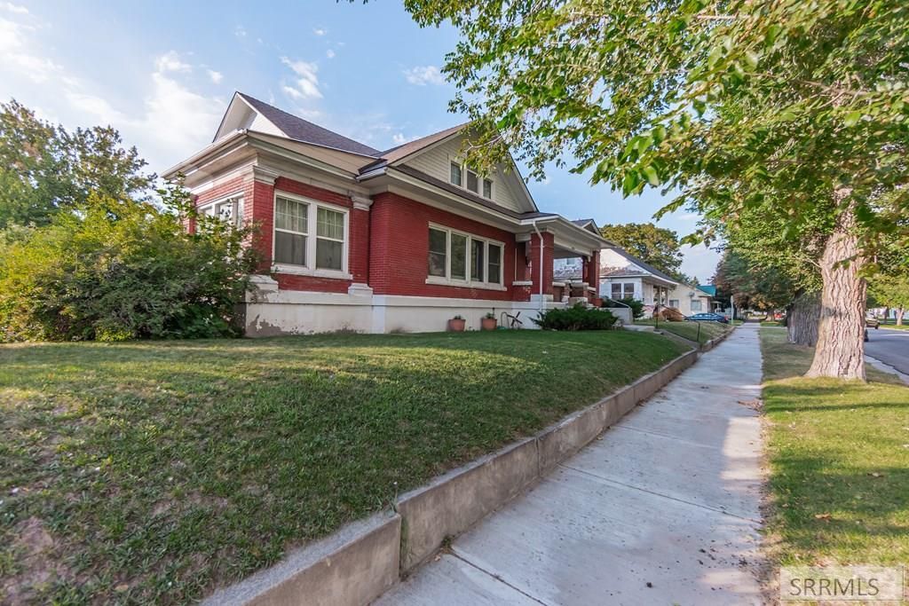 Image 3 of property listing at 1265 Canal, Idaho Falls, ID 83402